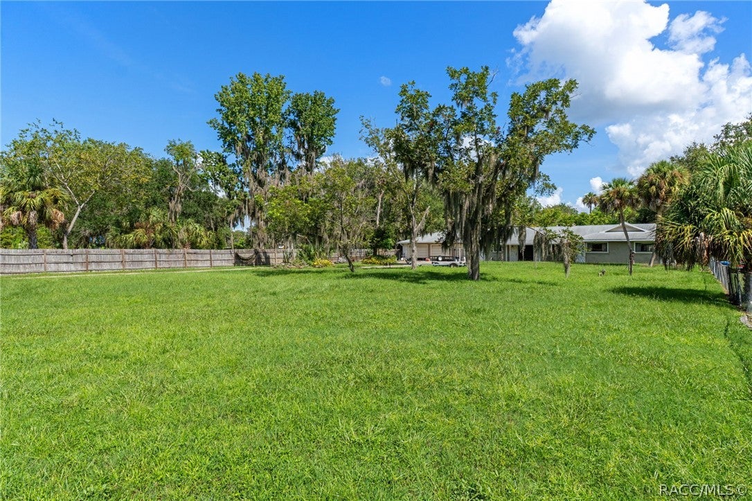 149 & 151 SE Paradise Point Road