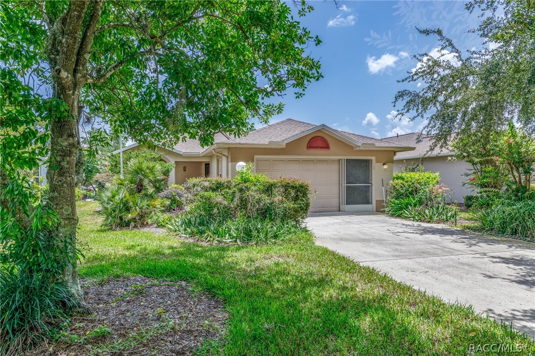 2245 N Brentwood Circle, Lecanto, Florida image 1