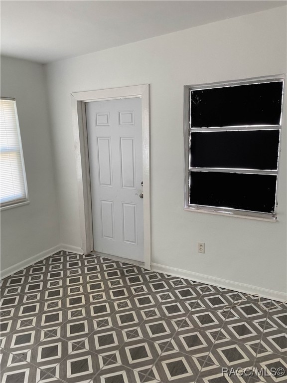 19 S Davis Street #612, Beverly Hills, New York image 14