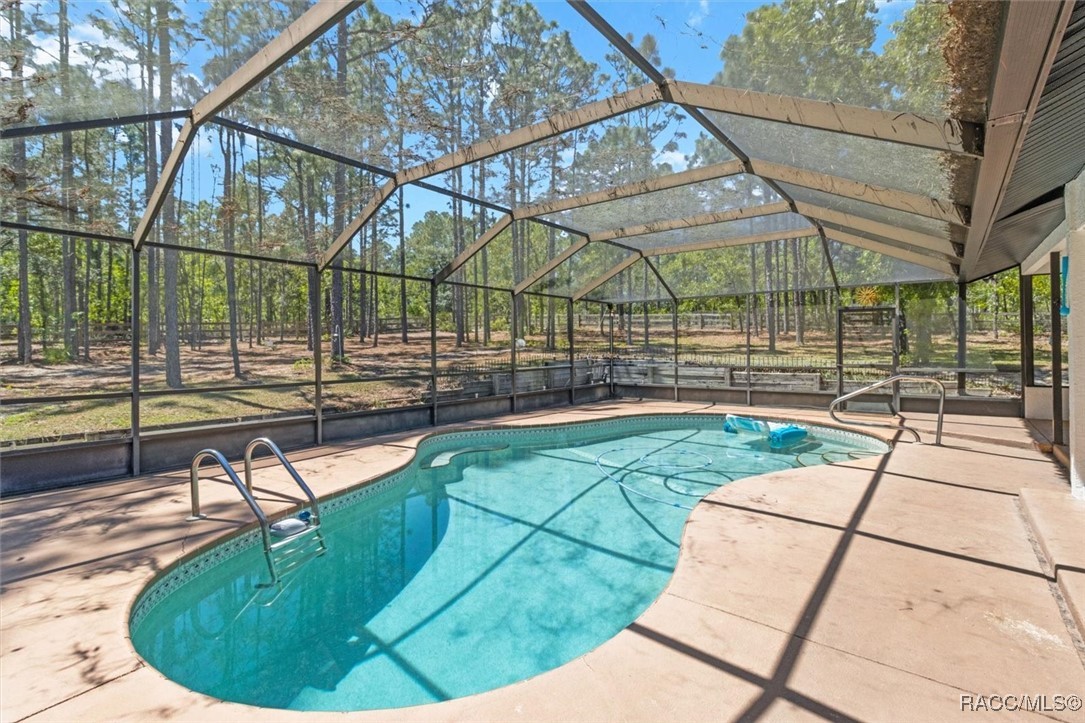 5531 N Mallows Circle, Beverly Hills, New York image 38