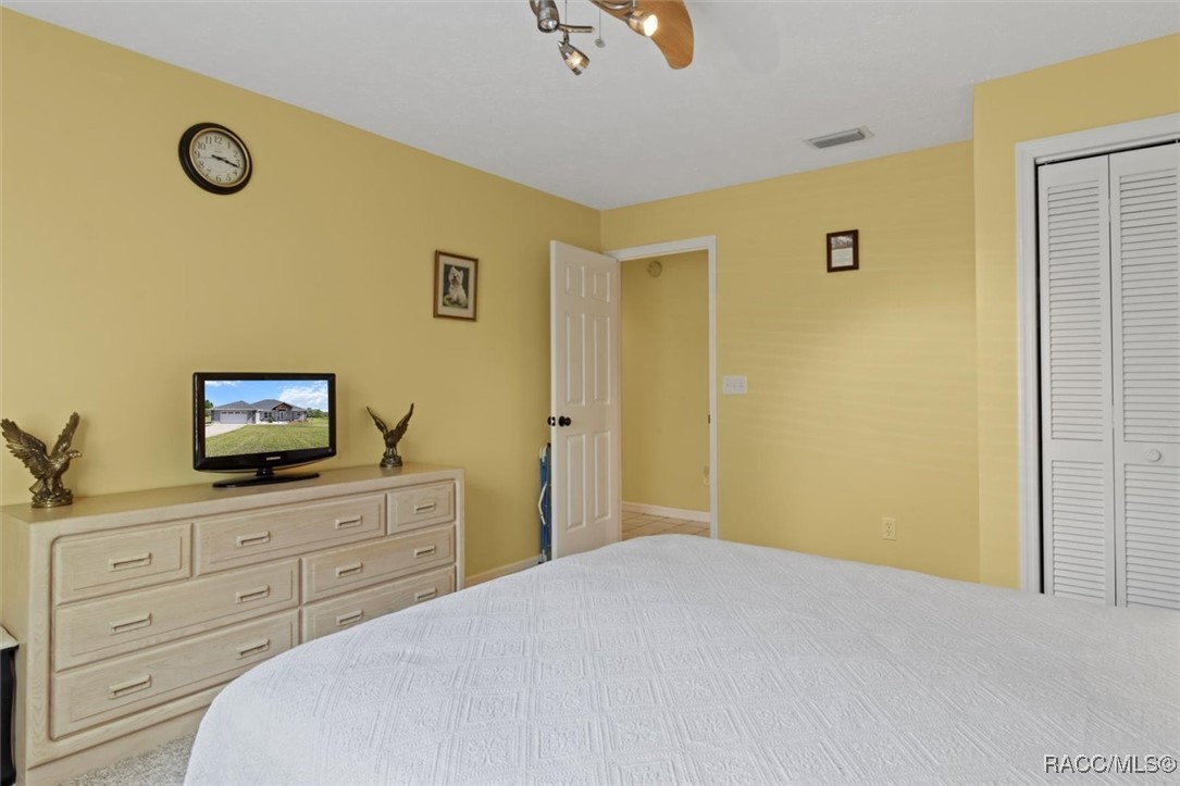 5531 N Mallows Circle, Beverly Hills, New York image 18