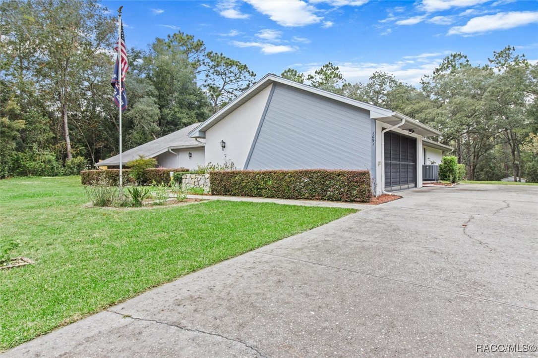 1091 E Hobart Lane, Hernando, Florida image 2