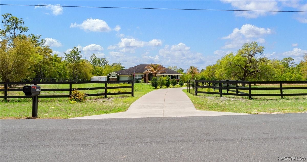 5400 W Yearling Drive