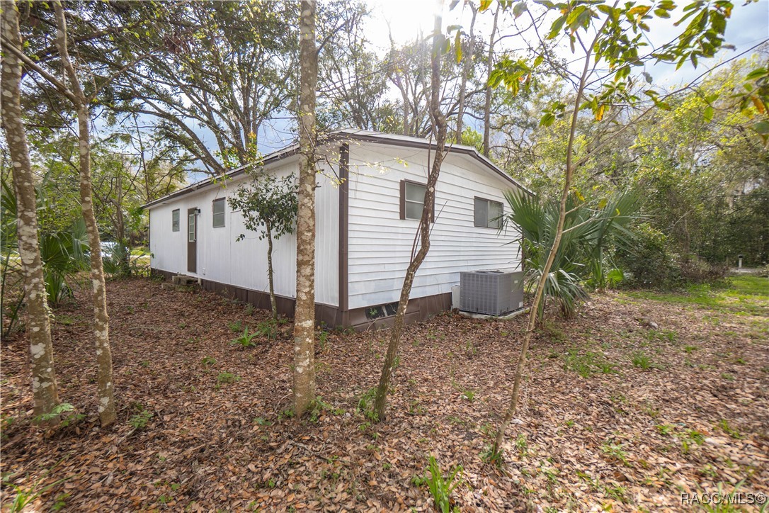 6611 S Withlapopka Drive, Floral City, Florida image 9
