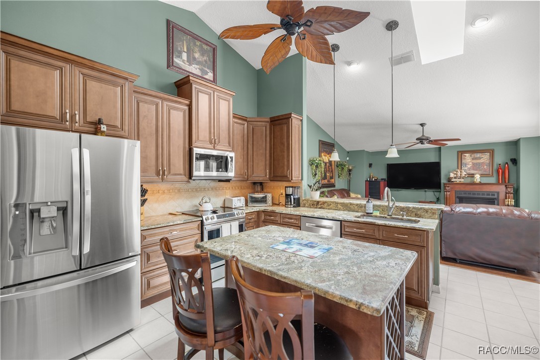 1584 E Saint Charles Place, Inverness, Florida image 3