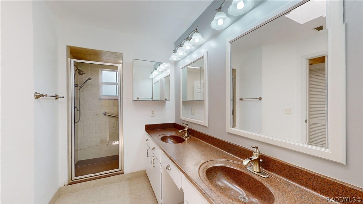 Beverly Hills, Florida 34465, United States, 3 Bedrooms Bedrooms, ,2 BathroomsBathrooms,Residential,Active,58483