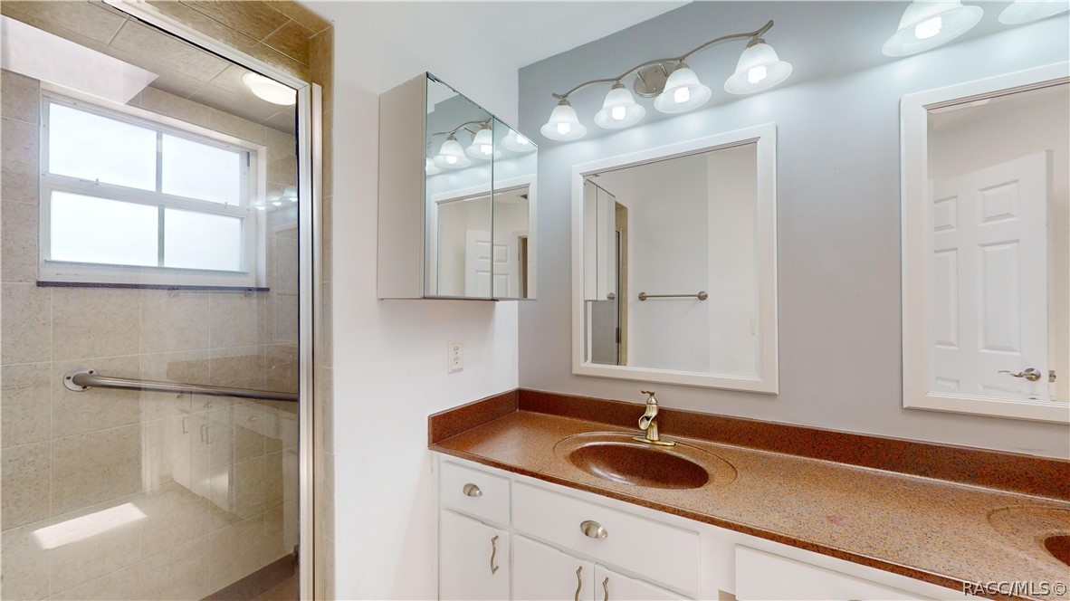 Beverly Hills, Florida 34465, United States, 3 Bedrooms Bedrooms, ,2 BathroomsBathrooms,Residential,Active,58483