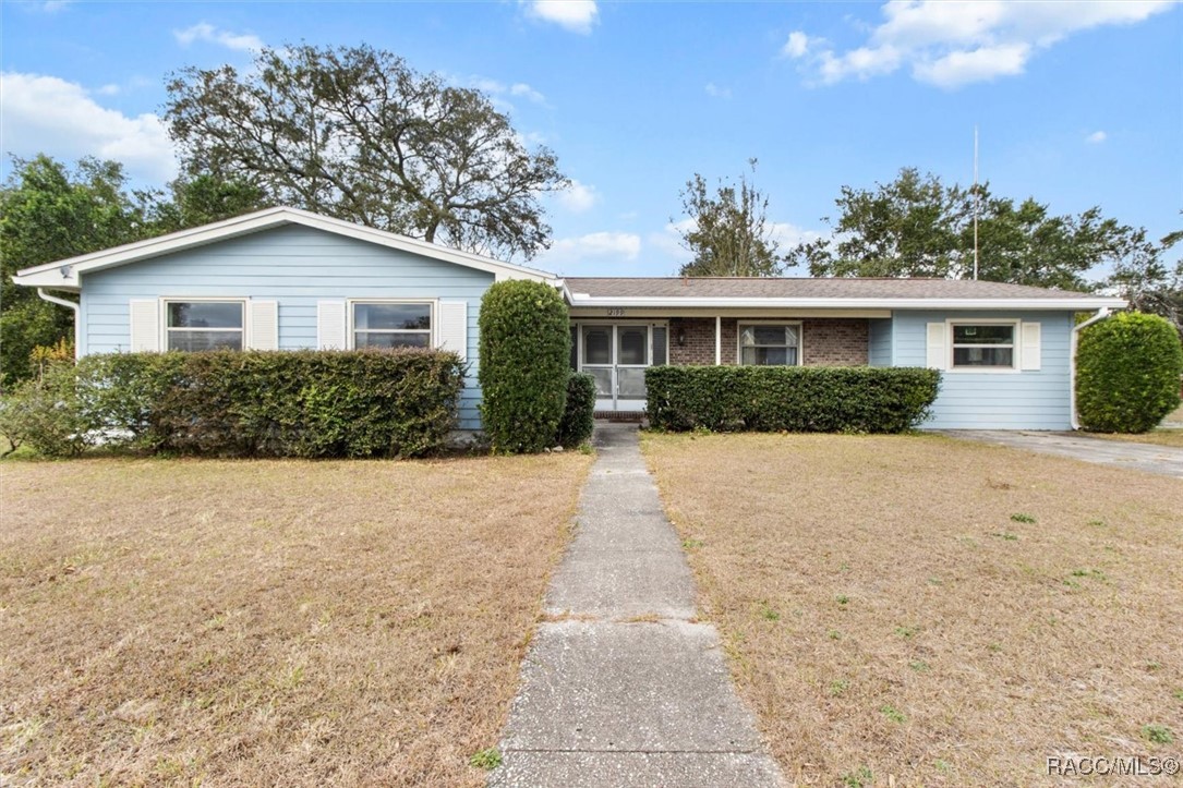 2199 W Devon Drive, Citrus Springs, Florida image 2