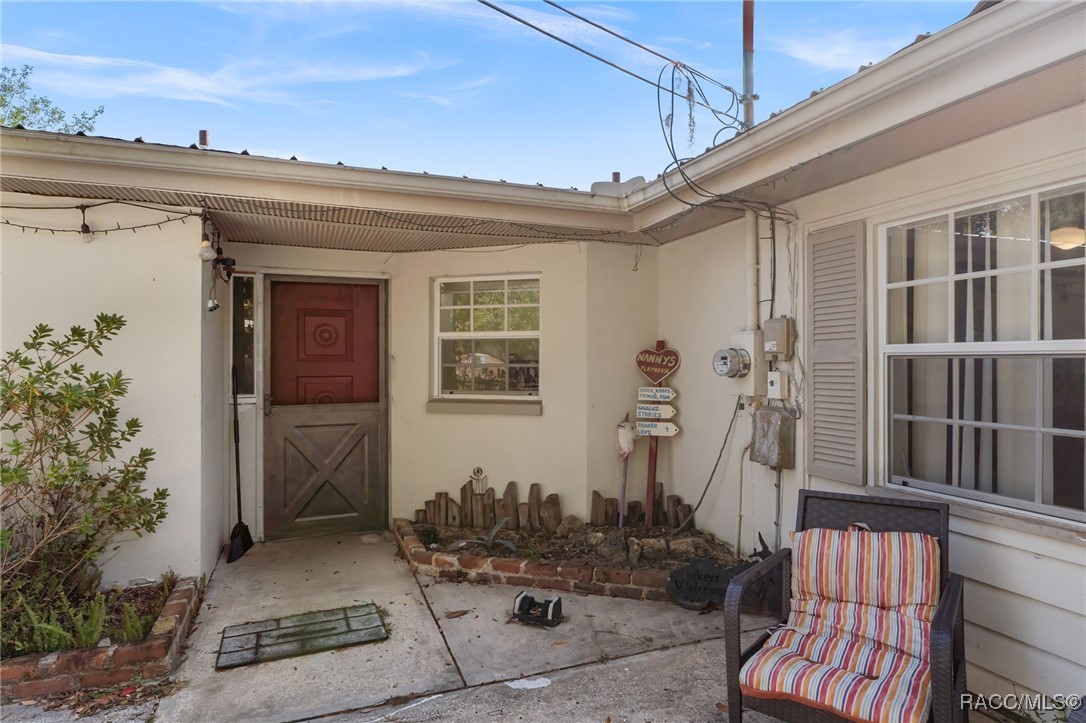 8372 E Lake Bradley Road