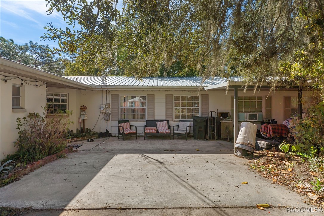 8372 E Lake Bradley Road