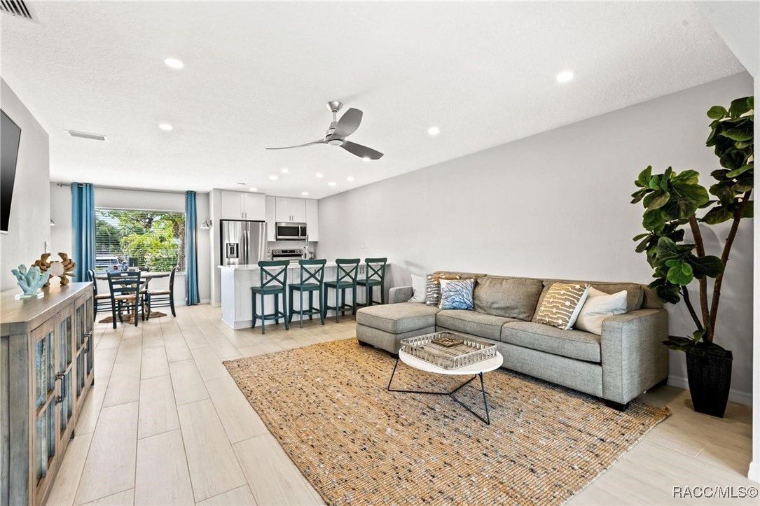 11229 W Bayshore Drive, Crystal River, Florida image 3