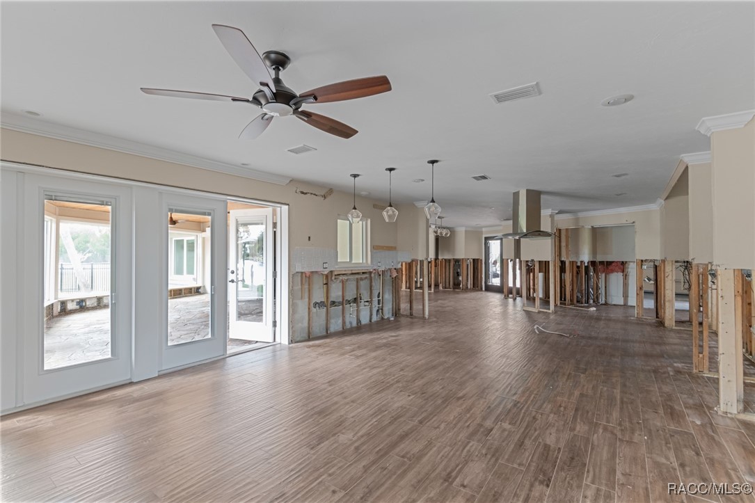 217 SW Kings Bay Drive, Crystal River, Florida image 18