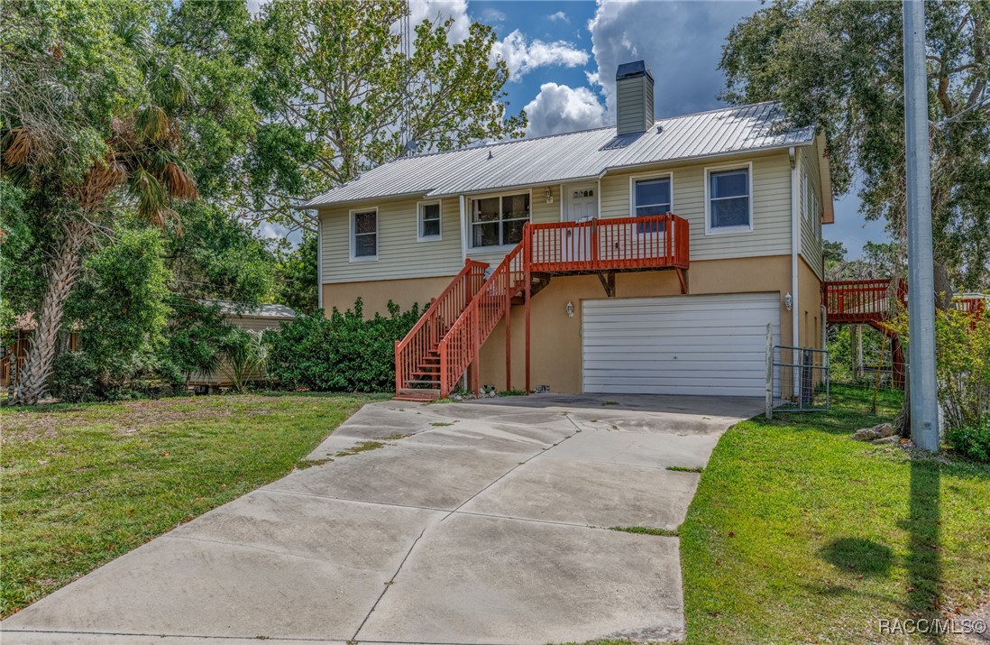 12390 W STANDISH Drive