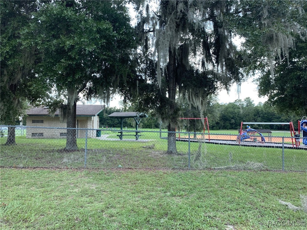 9016 N Lansen Way, Citrus Springs, Florida image 7