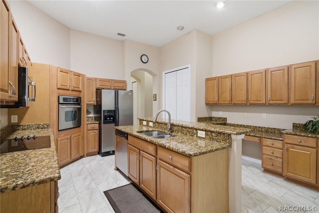 1038 W Rollingwood Court