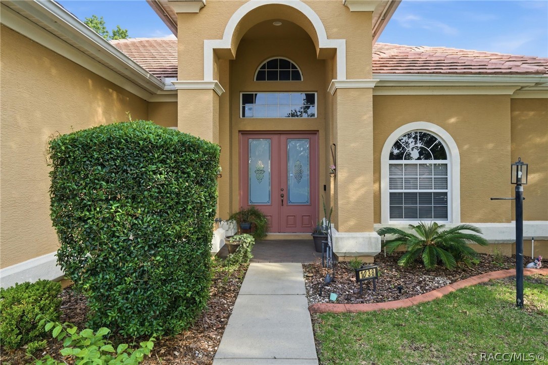 1038 W Rollingwood Court
