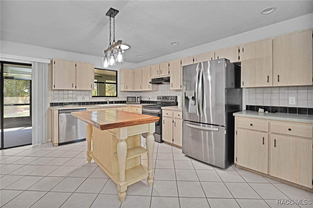 5621 N Flagstaff Avenue