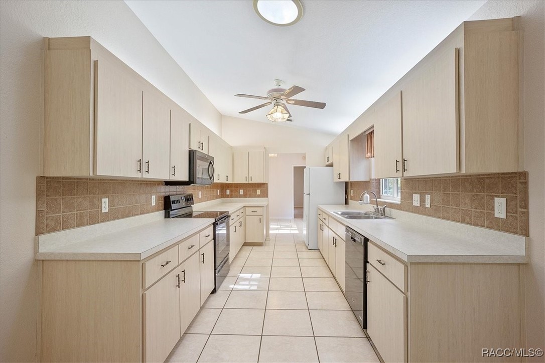 14748 SW 112th Circle, Dunnellon, Florida image 14