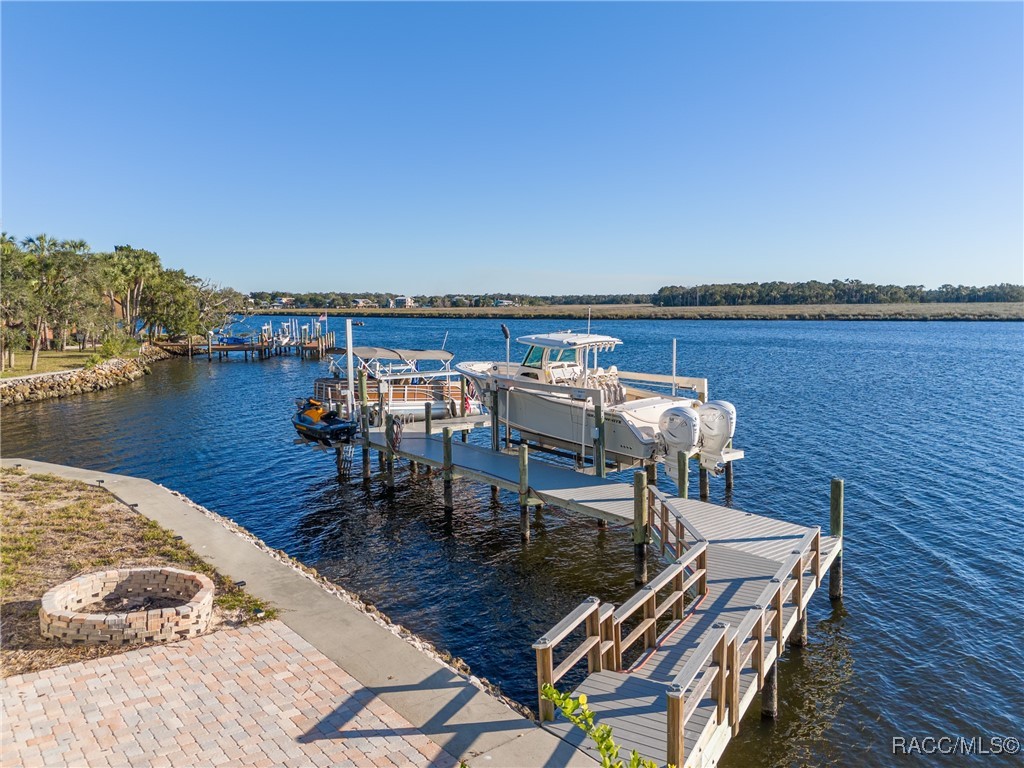 5260 S Mystic Point