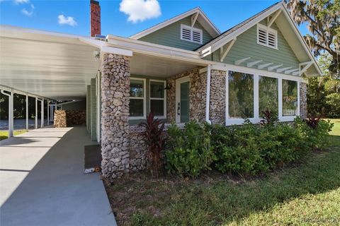 272 NE 3rd Street Crystal River FL 34429