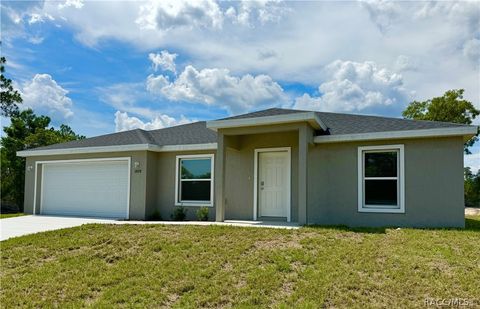 A home in Citrus Springs