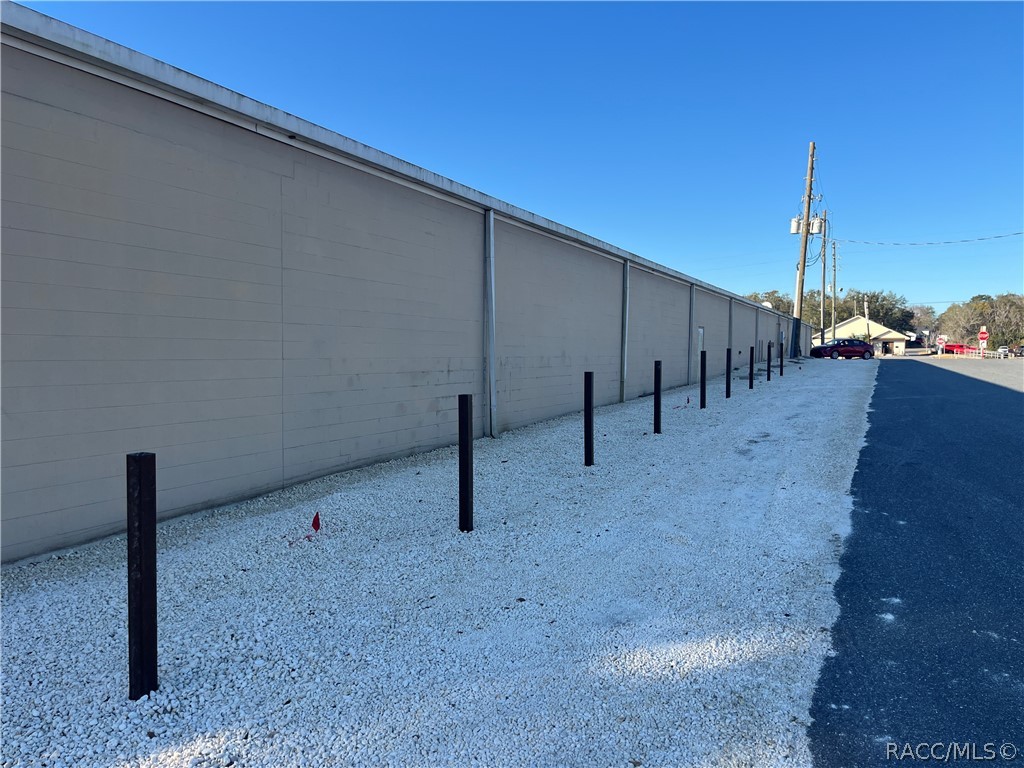 956 S Us  41 Highway