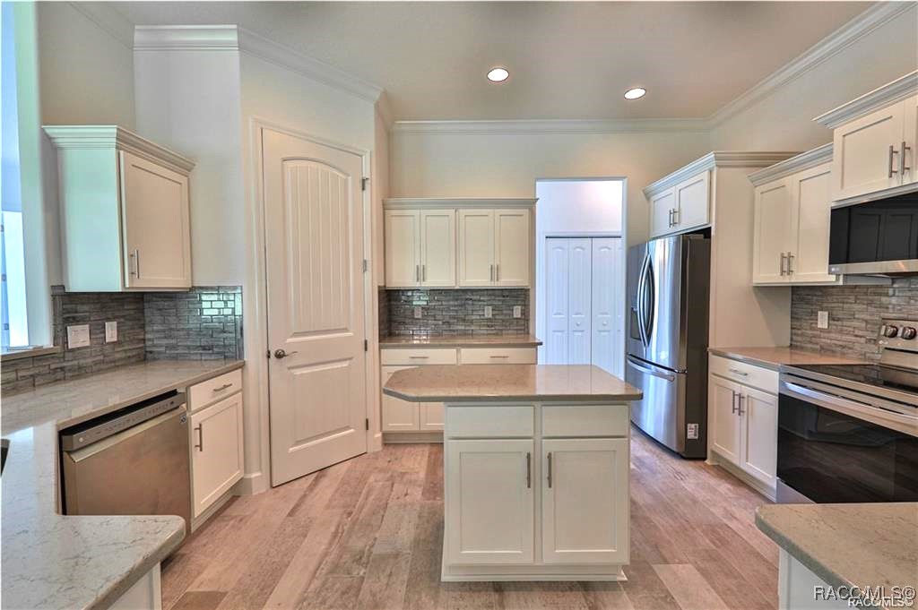 4496 N Elkcam Boulevard, Beverly Hills, Florida image 14