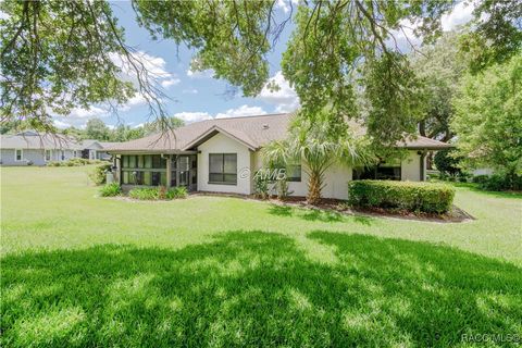 A home in Crystal River