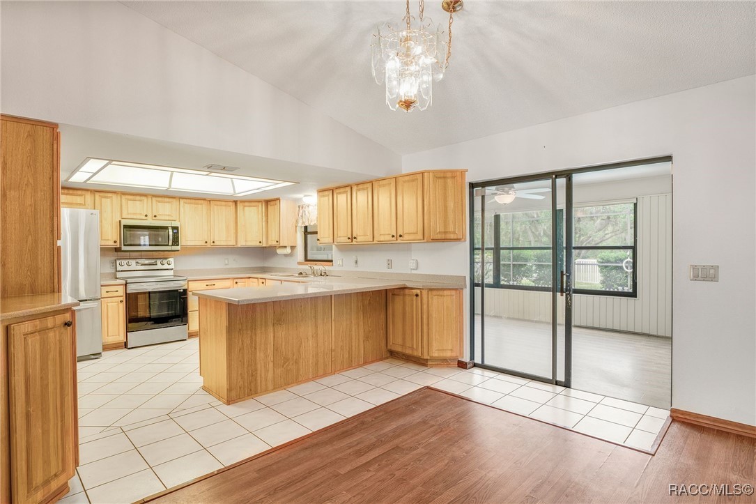 23 Grouse Lane, Levittown, New York image 14
