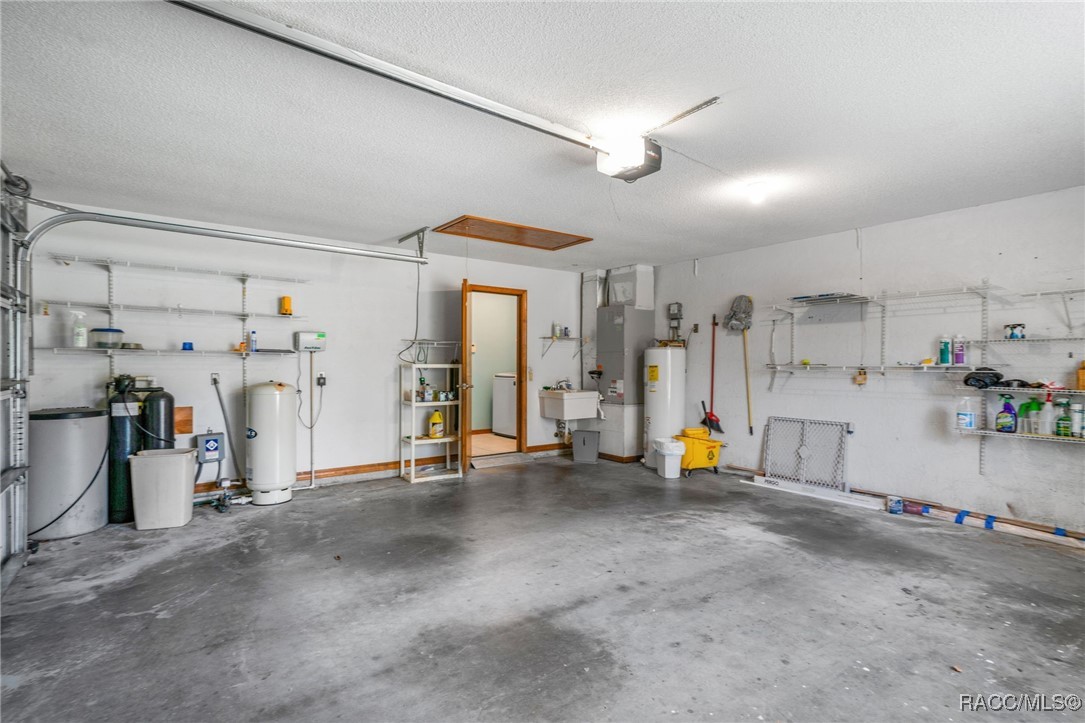 23 Grouse Lane, Levittown, New York image 38