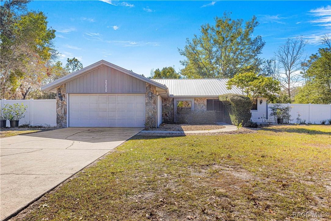 2250 W Middle Lane, Lecanto, Florida image 5