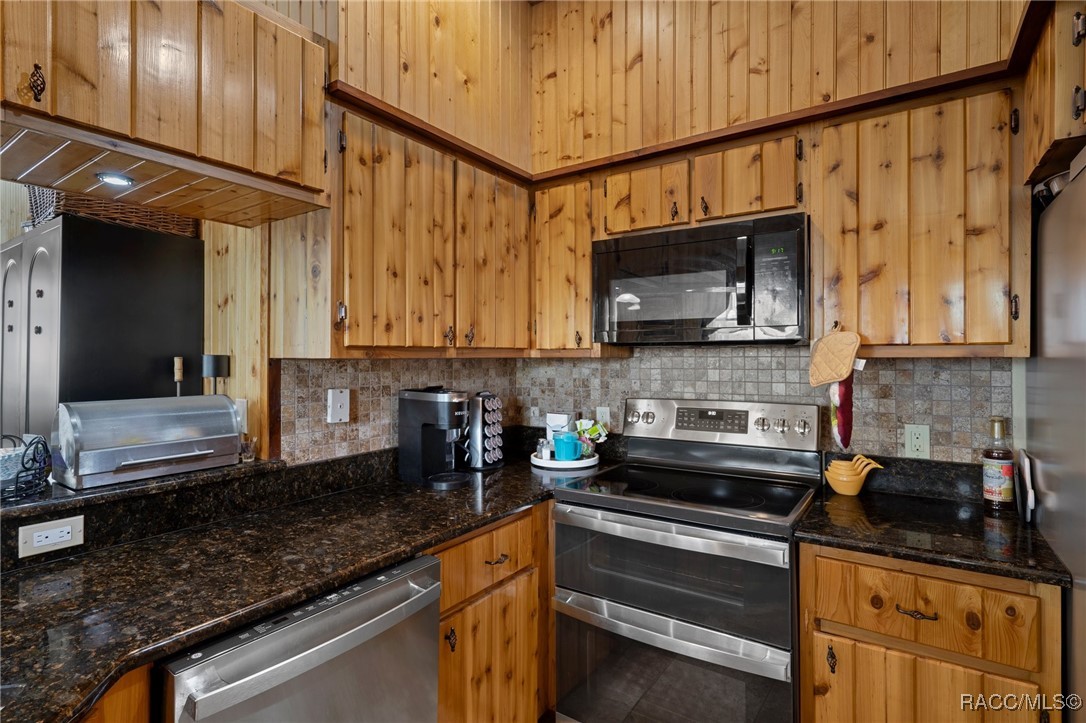 10990 And 11000 W Seminole Place, Homosassa, New York image 24