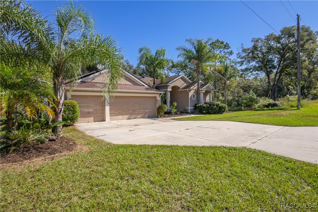 2374 W Magenta Drive, Citrus Springs, Florida image 2