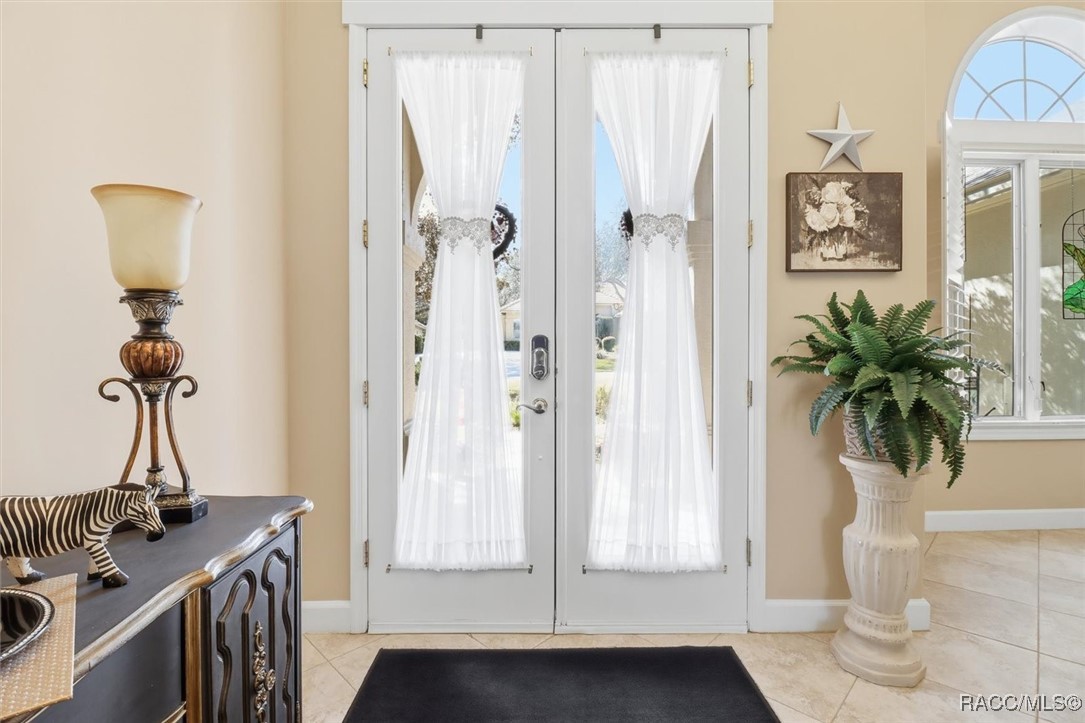 3033 N Caves Valley Path