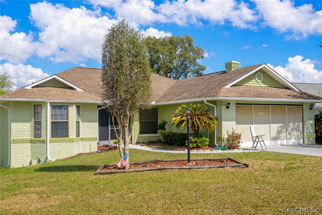 Photo 1 of 15 — 727 W Sunset Strip Drive, Beverly Hills, FL 34465
