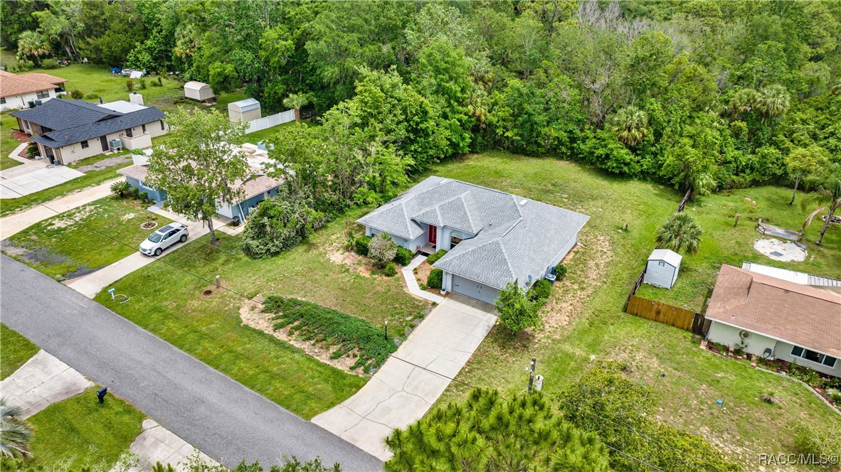645 N Country Club Drive, Crystal River, New York image 3