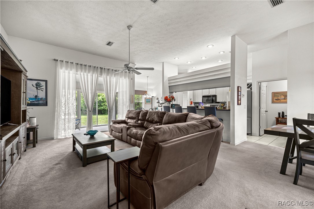 645 N Country Club Drive, Crystal River, New York image 9