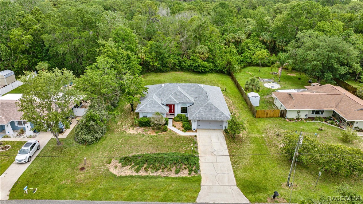 645 N Country Club Drive, Crystal River, New York image 2