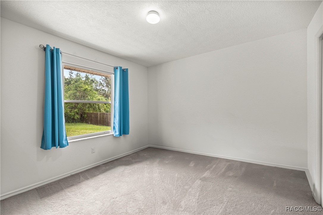645 N Country Club Drive, Crystal River, New York image 24