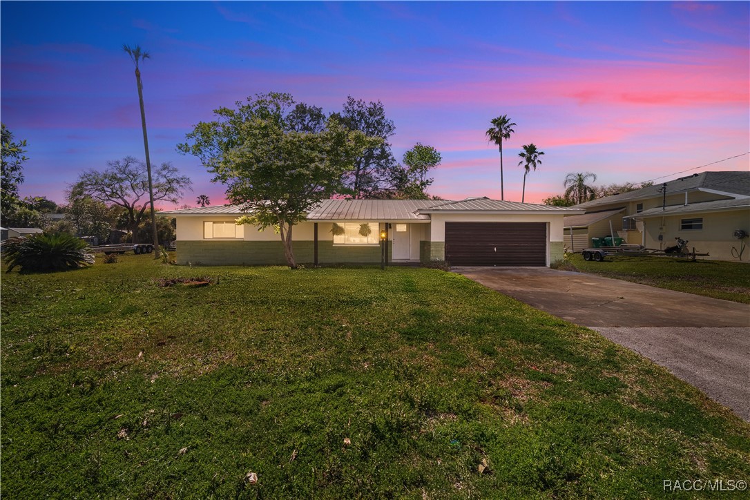3930 N Seminole Point, Crystal River, Florida image 1