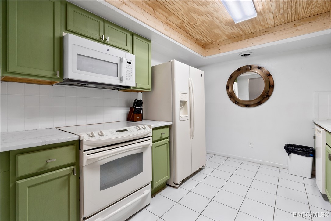 3930 N Seminole Point, Crystal River, Florida image 6