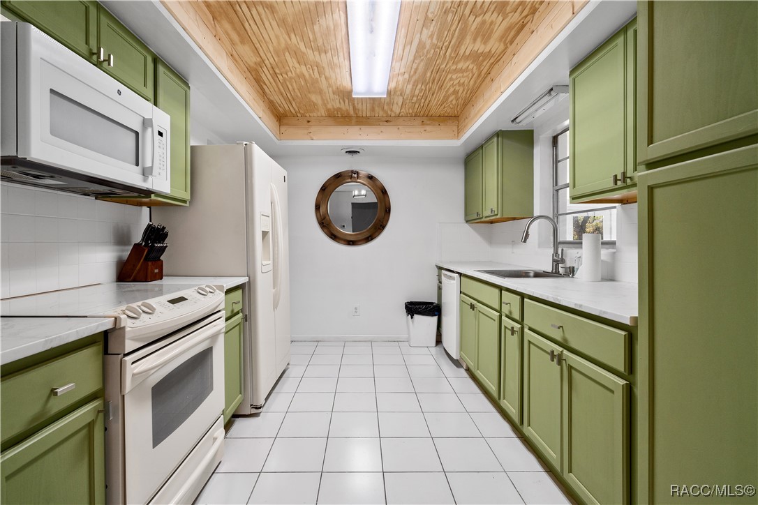 3930 N Seminole Point, Crystal River, Florida image 7