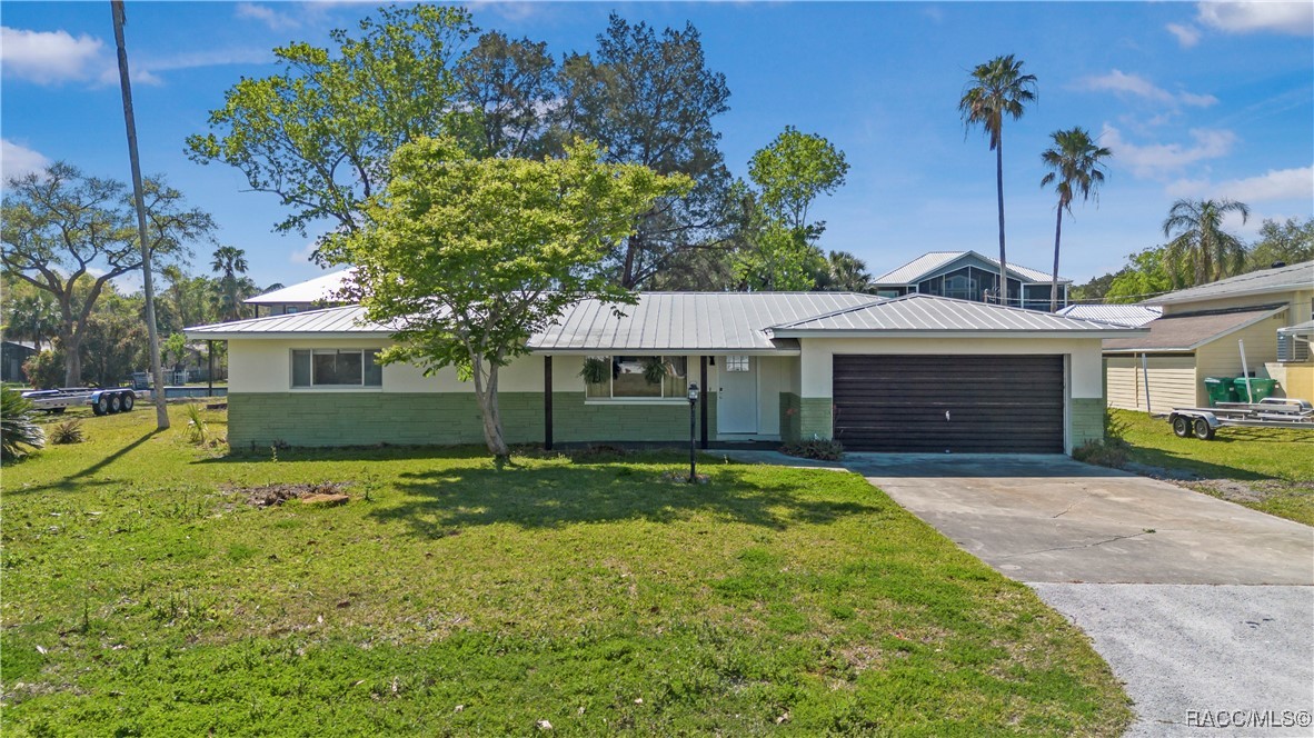 3930 N Seminole Point, Crystal River, Florida image 2