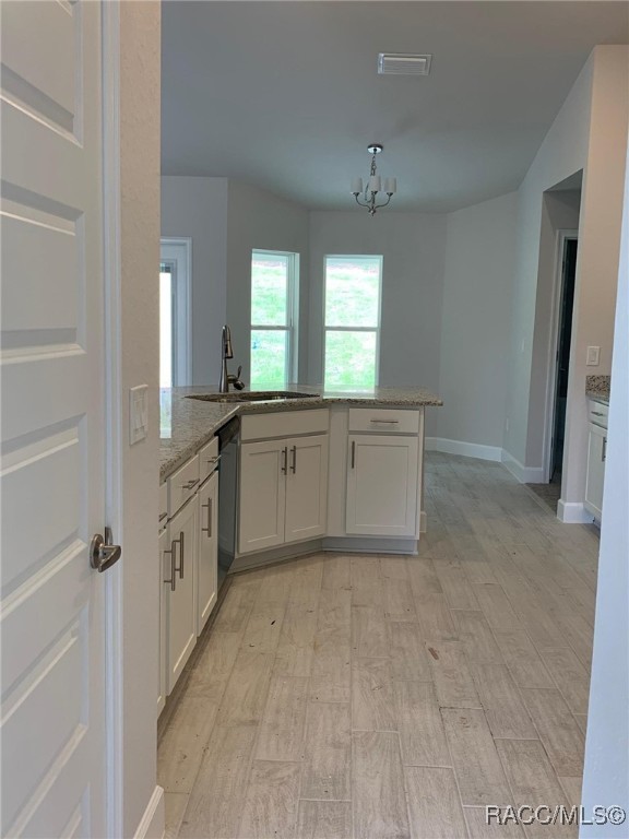 2751 W Mesa Verde Drive