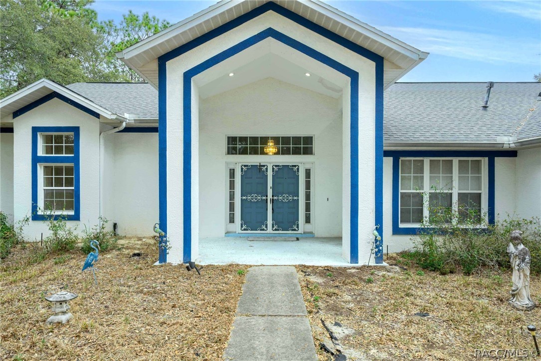 1977 W La Bonte Circle