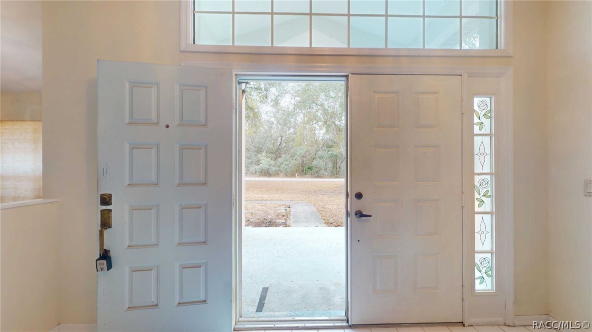 1977 W La Bonte Circle