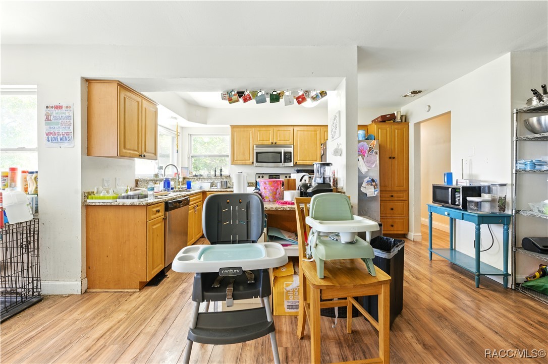 577 Waterfall Drive, Spring Hill, New York image 28