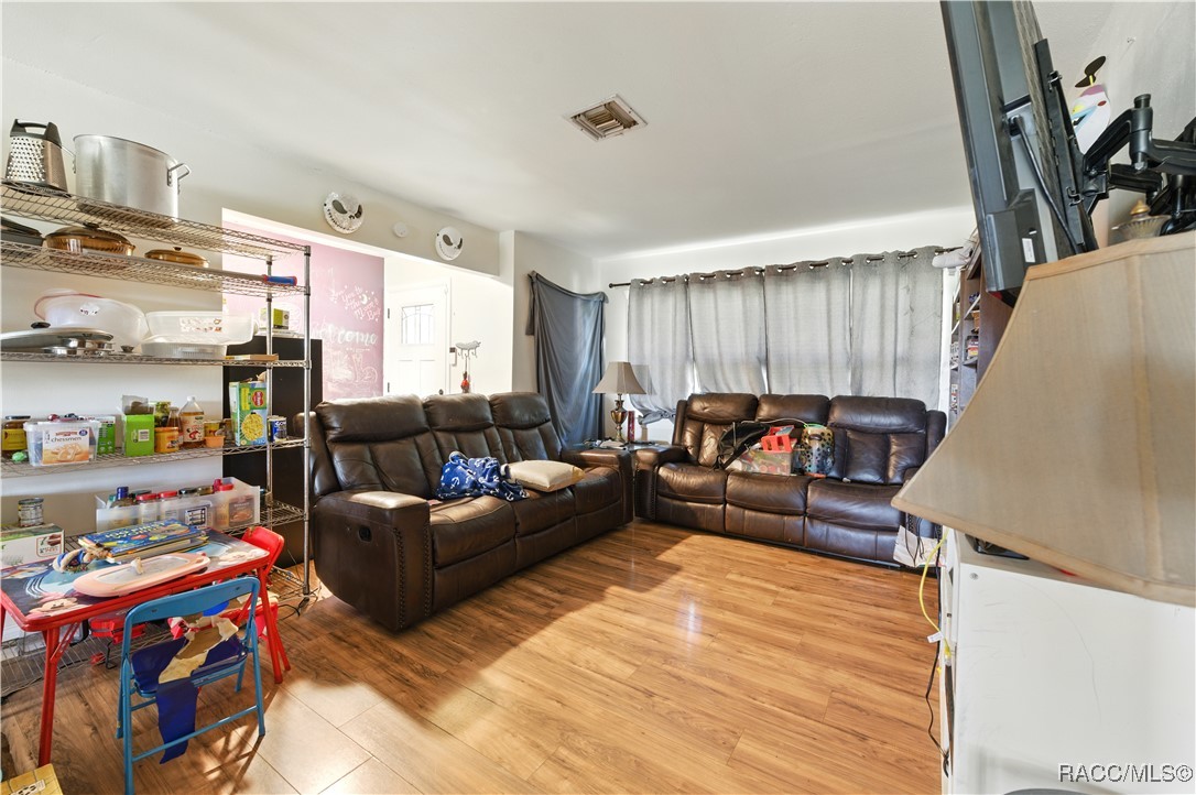 577 Waterfall Drive, Spring Hill, New York image 30