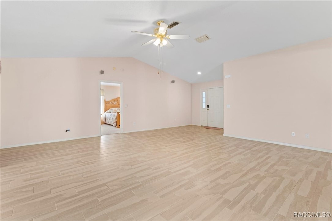 1325 E Silver Thorn Loop, Hernando, Florida image 13