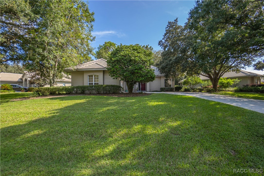 3086 N Barton Creek Circle, Lecanto, Florida image 1